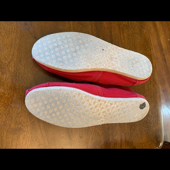 Red Toms size 7 - Picture 2 of 6